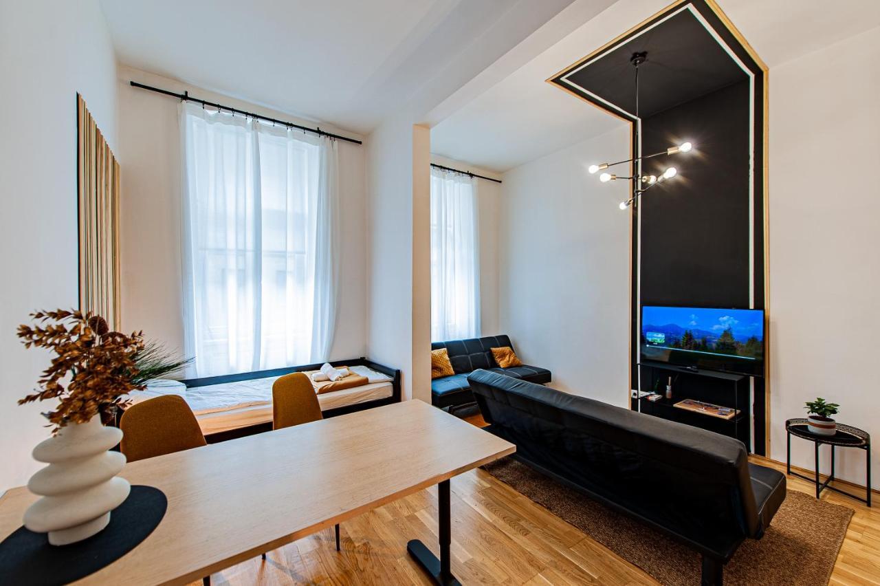 My City Apartment-Vienna Familyroom Exterior photo